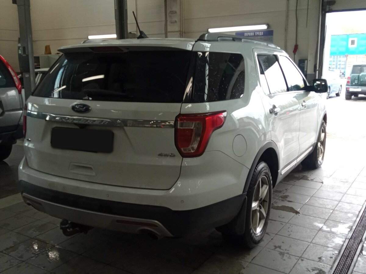 Купить Ford Explorer, 2017, 197 479 км.. Фото: #2