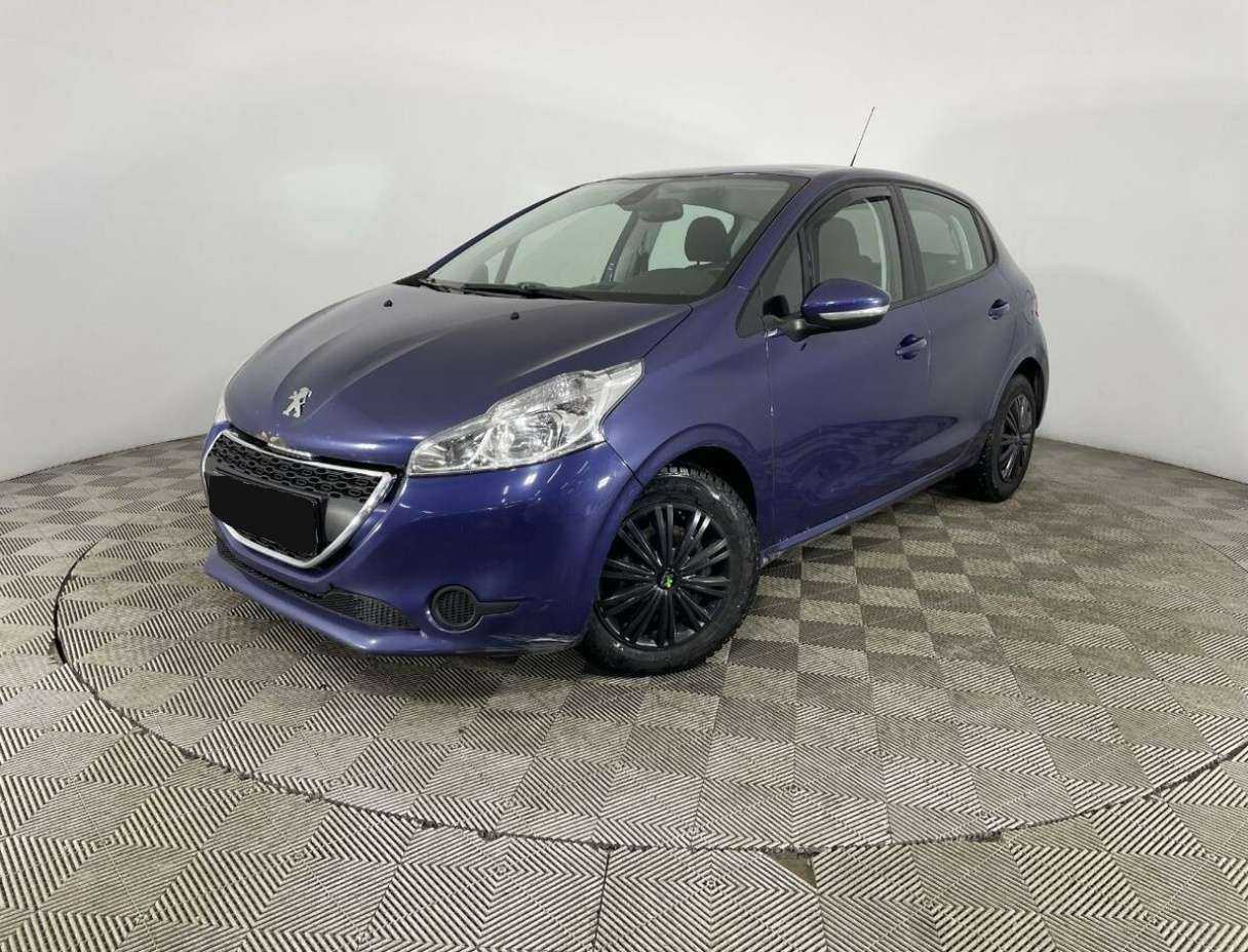 Купить Peugeot 208, 2014, 147 190 км.. Фото: #0