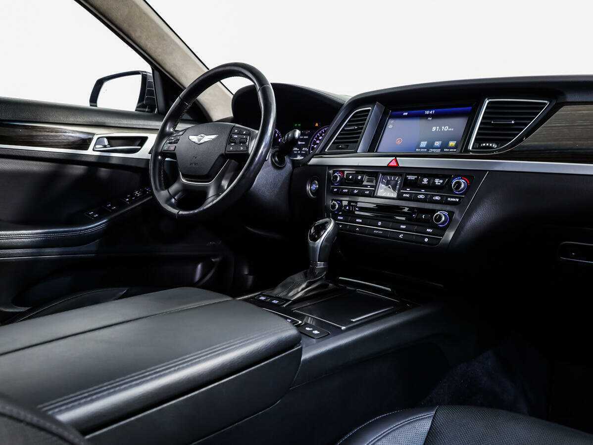 Купить Hyundai Genesis, 2014, 162 218 км.. Фото: #7