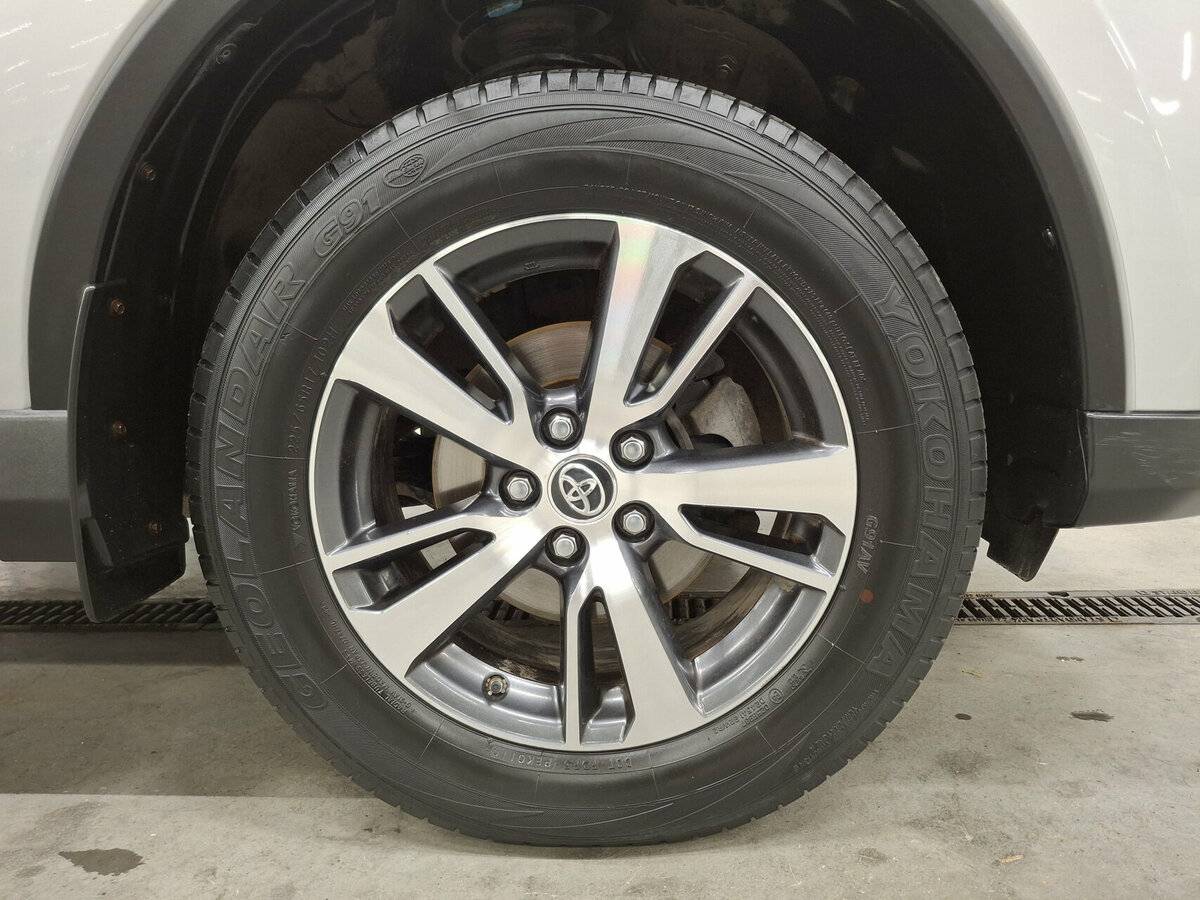Купить Toyota RAV4, 2019, 114 654 км.. Фото: #17