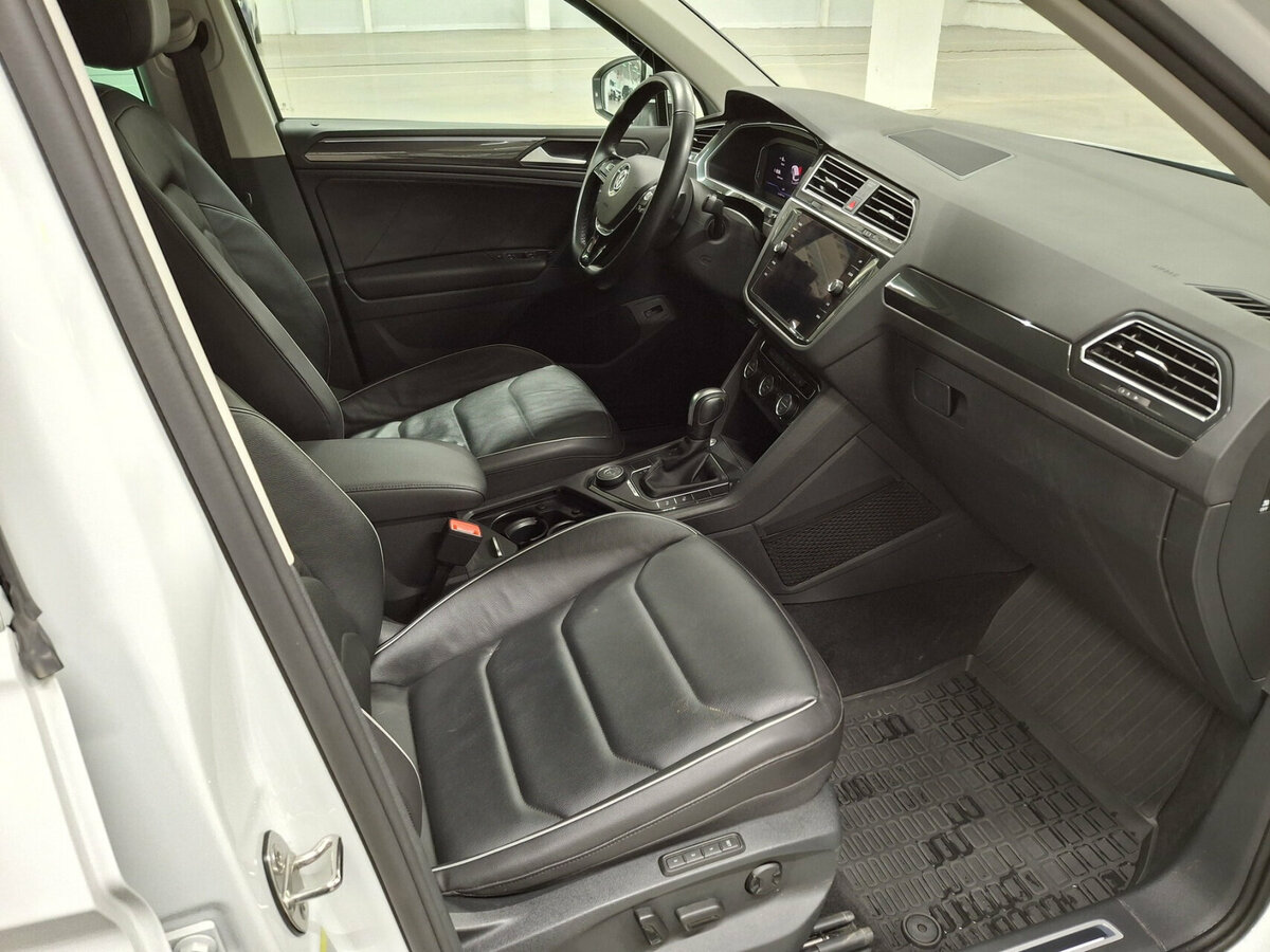 Купить Volkswagen Tiguan, 2020, 41 003 км.. Фото: #10