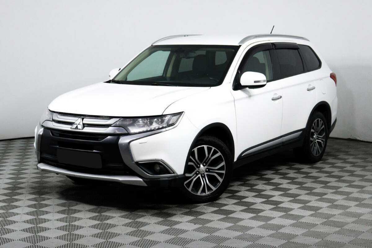 Купить Mitsubishi Outlander, 2016, 129 680 км.. Посмотреть фото