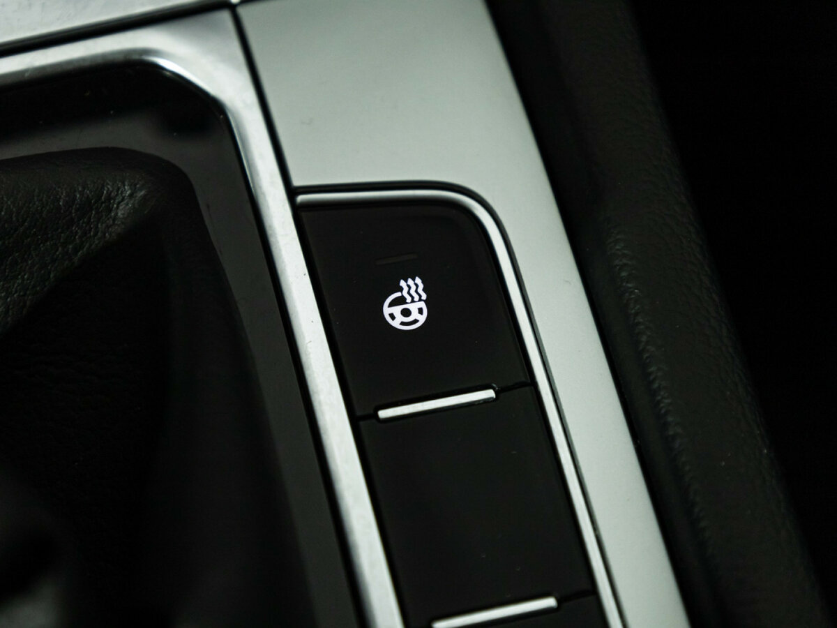 Купить Volkswagen Passat, 2017, 131 507 км.. Фото: #14