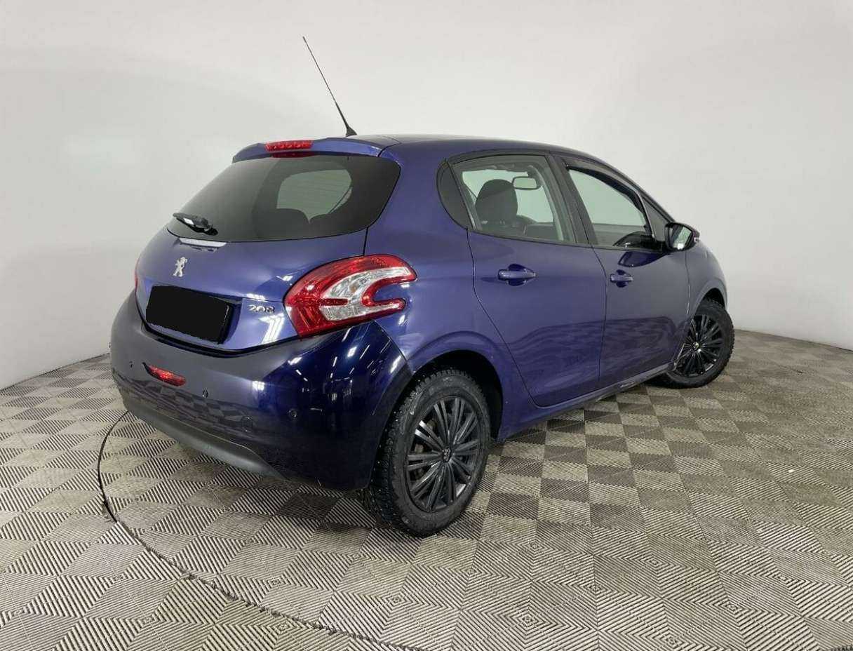 Купить Peugeot 208, 2014, 147 190 км.. Фото: #5