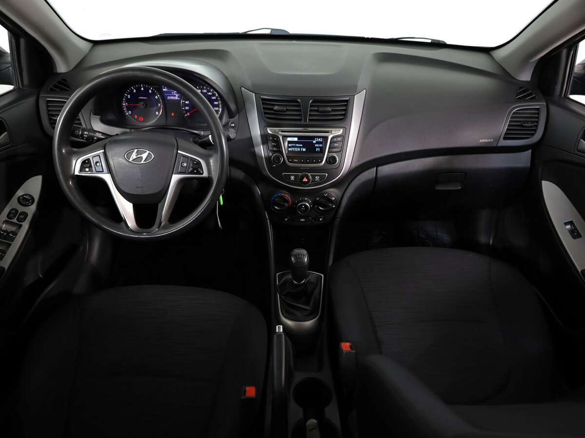 Купить Hyundai Solaris, 2016, 229 506 км.. Фото: #6