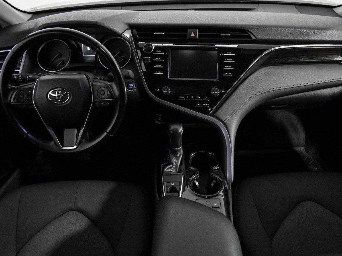 Купить Toyota Camry, 2019, 76 836 км.. Фото: #13