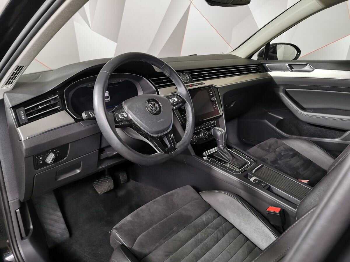 Купить Volkswagen Passat, 2019, 74 175 км.. Фото: #13