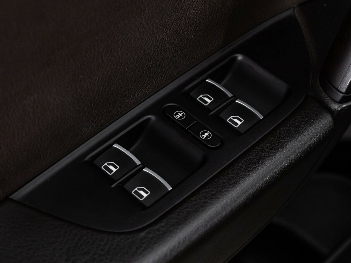 Купить Volkswagen Touareg, 2012, 294 737 км.. Фото: #13