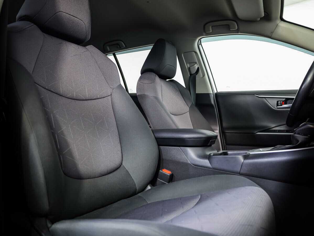 Купить Toyota RAV4, 2020, 69 982 км.. Фото: #7