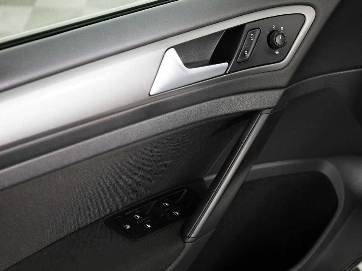 Купить Volkswagen Golf, 2013, 198 842 км.. Фото: #10