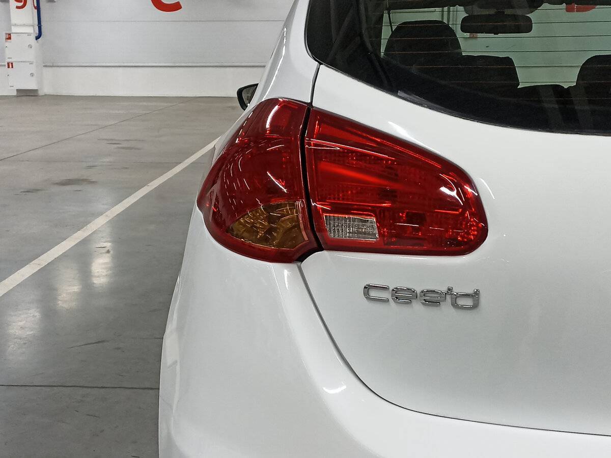 Купить Kia Ceed, 2015, 189 400 км.. Фото: #8