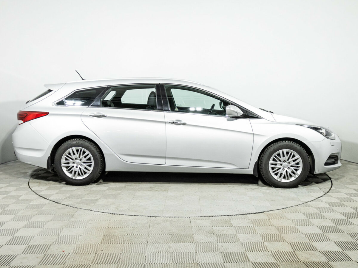 Купить Hyundai i40, 2017, 75 701 км.. Фото: #3