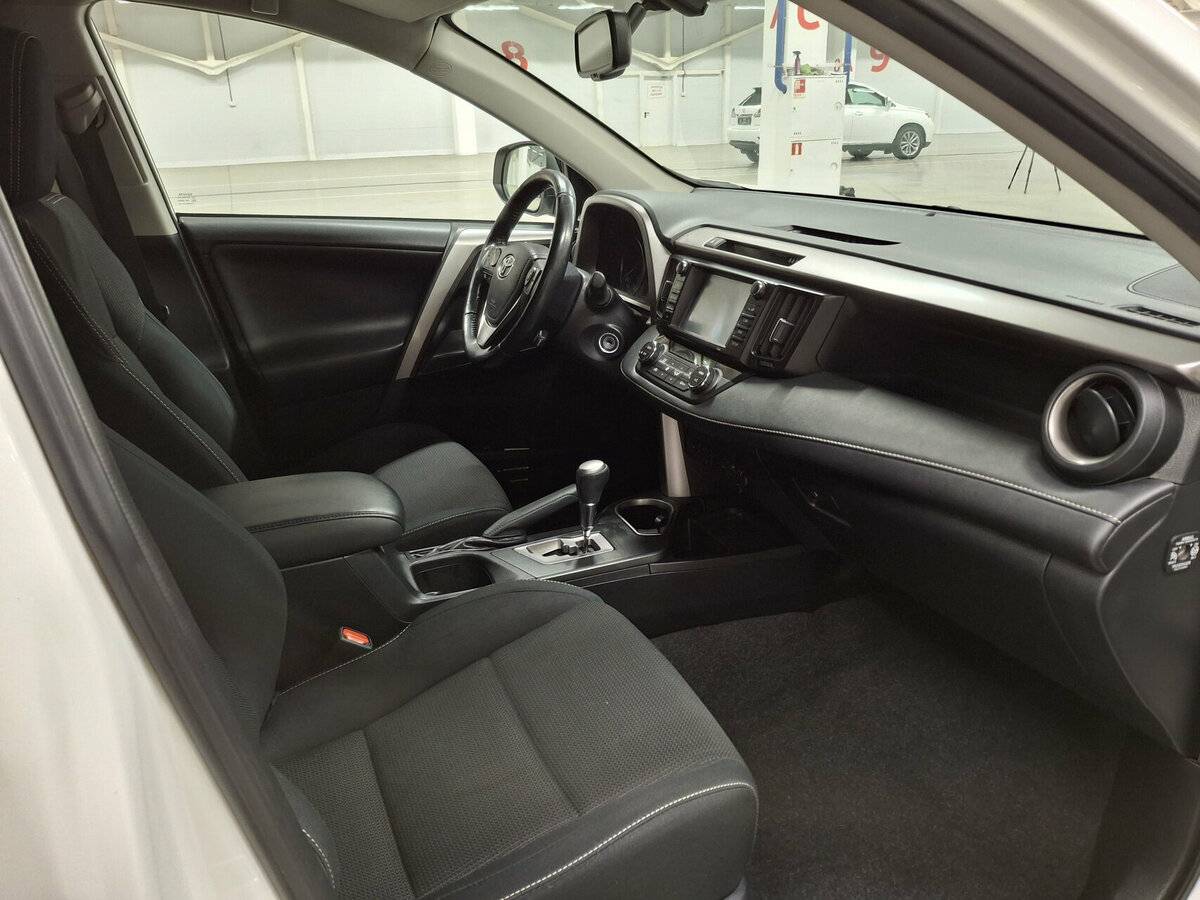Купить Toyota RAV4, 2016, 145 854 км.. Фото: #10