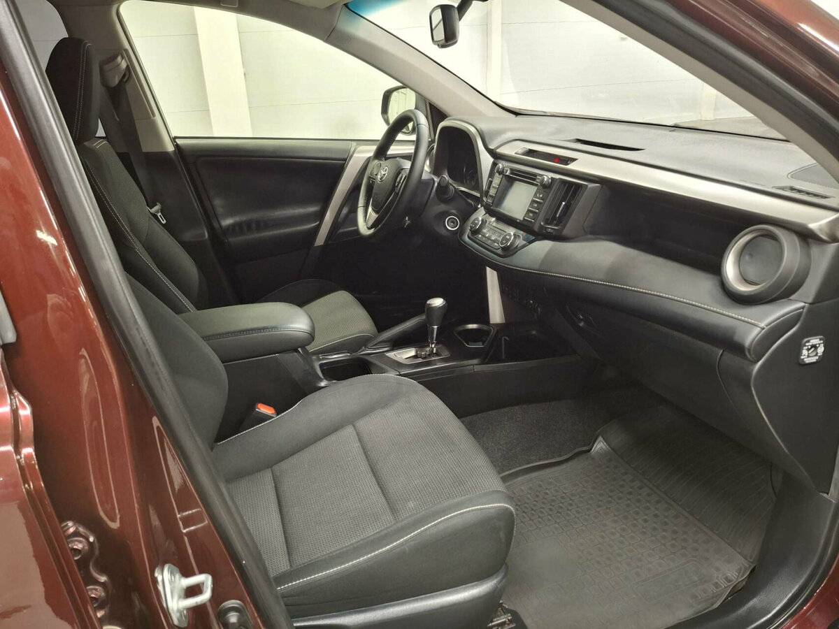 Купить Toyota RAV4, 2016, 115 275 км.. Фото: #9