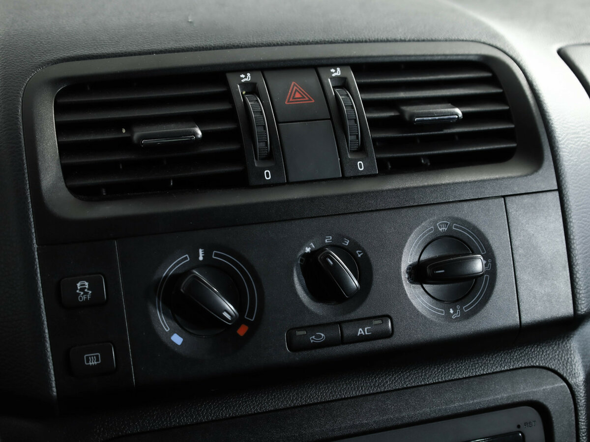 Купить Skoda Fabia, 2014, 99 405 км.. Фото: #10