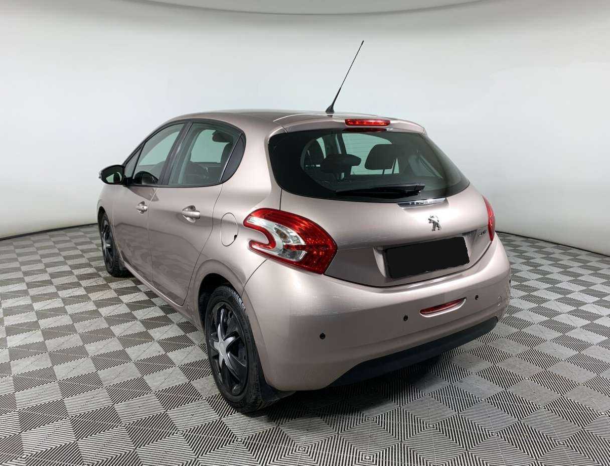 Купить Peugeot 208, 2013, 146 165 км.. Фото: #6