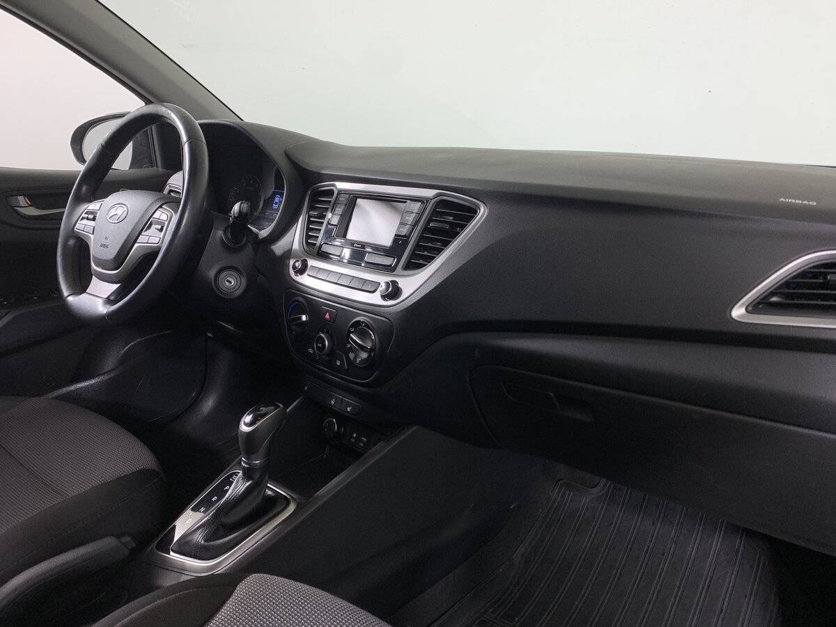 Купить Hyundai Solaris, 2017, 127 099 км.. Фото: #12