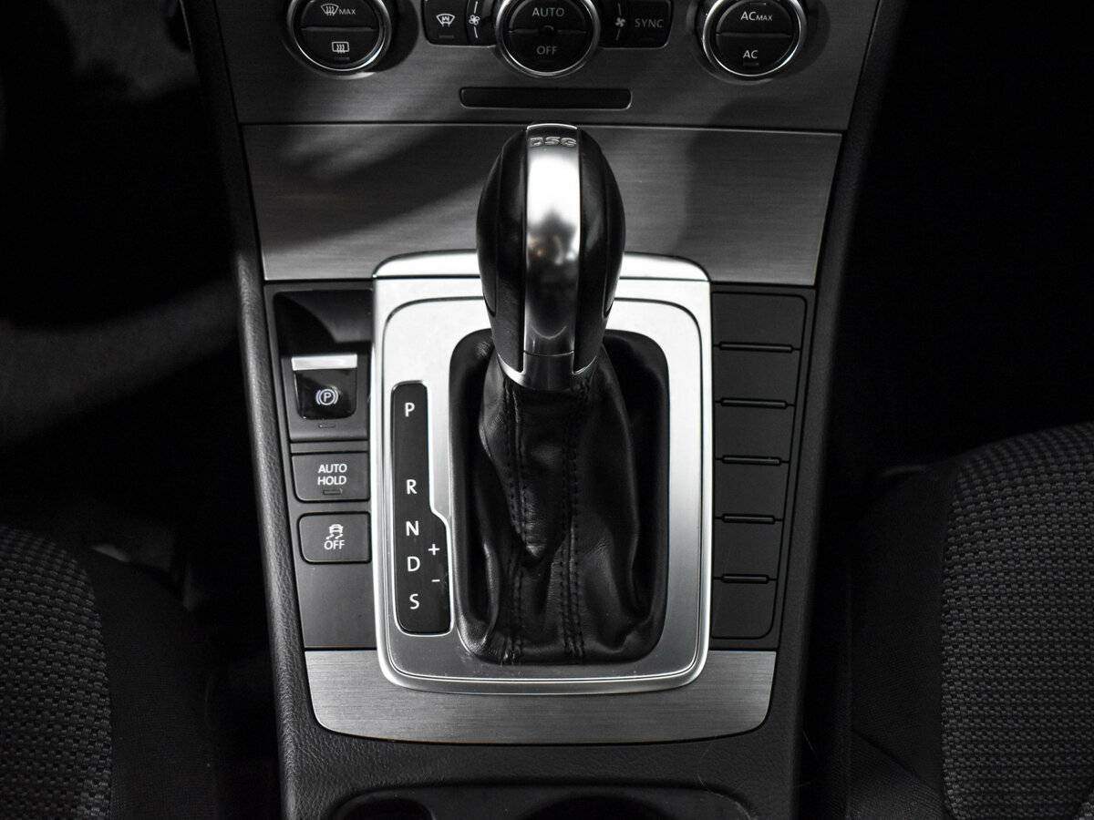 Купить Volkswagen Passat, 2012, 118 702 км.. Фото: #9