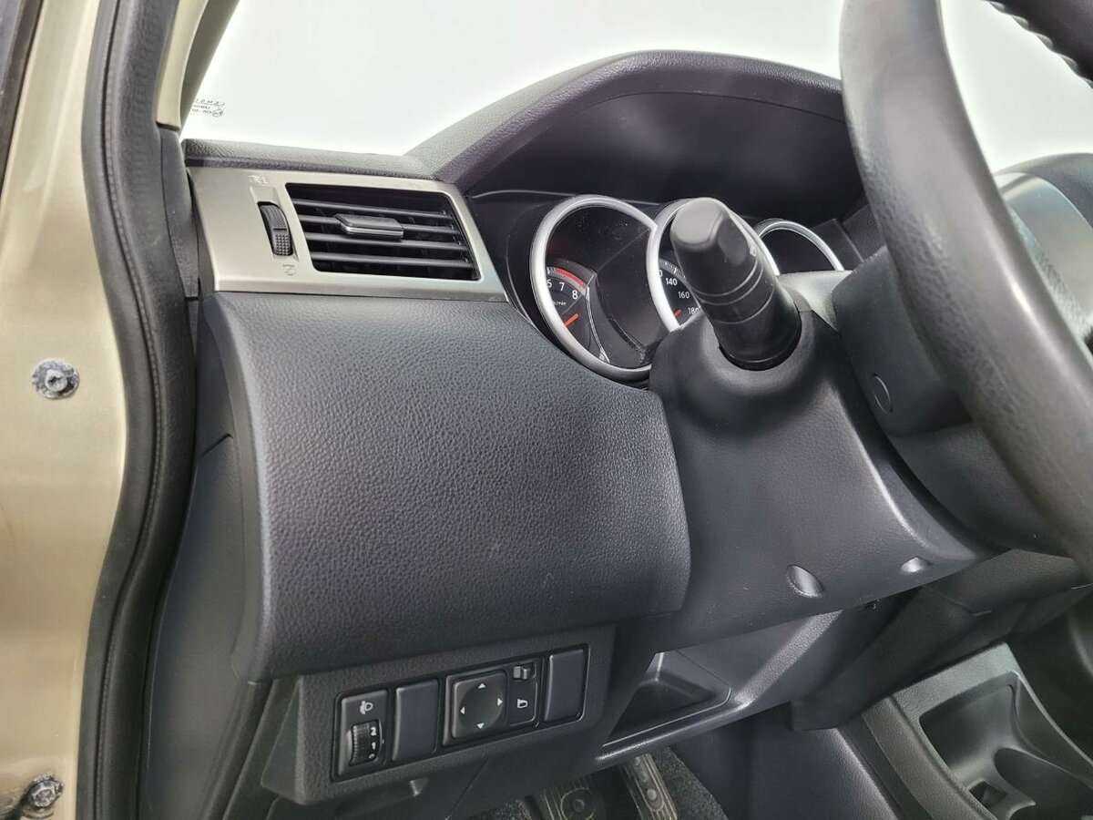 Купить Nissan Tiida, 2013, 77 000 км.. Фото: #8