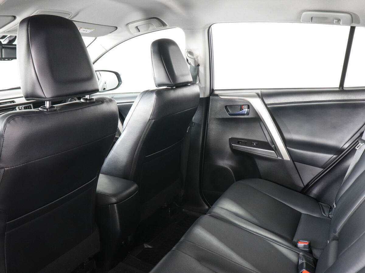 Купить Toyota RAV4, 2018, 63 798 км.. Фото: #11