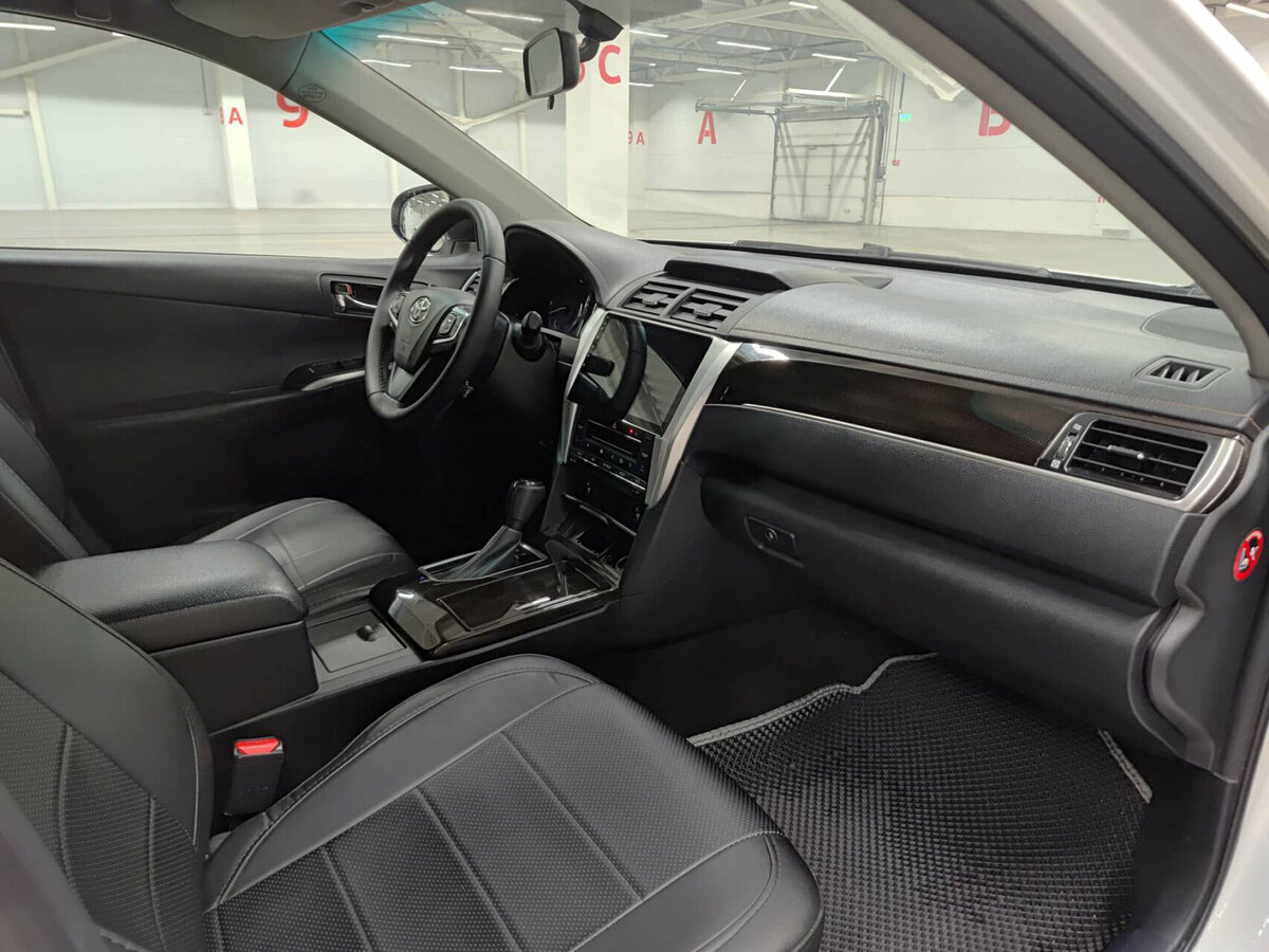 Купить Toyota Camry, 2017, 137 498 км.. Фото: #10