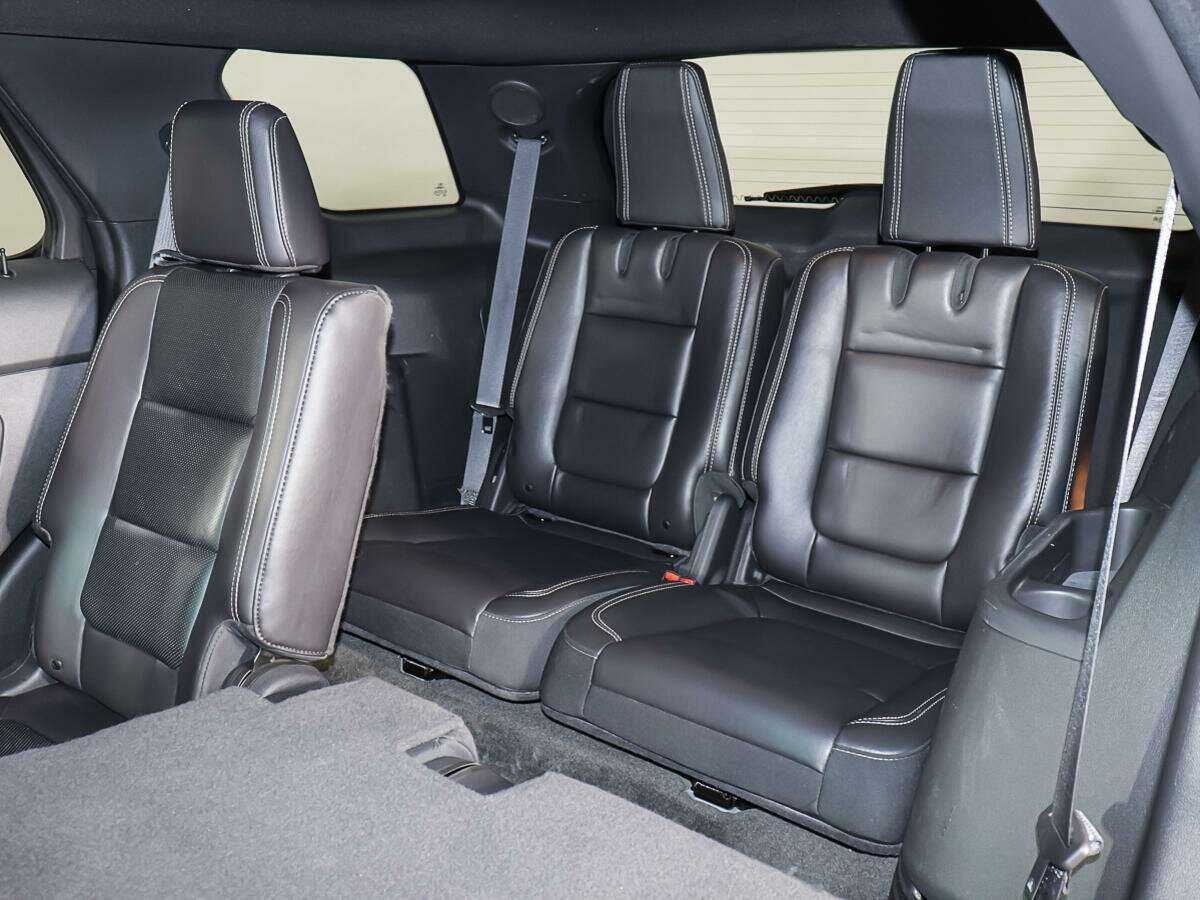 Купить Ford Explorer, 2013, 135 054 км.. Фото: #10