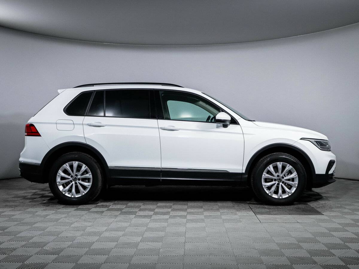 Купить Volkswagen Tiguan, 2021, 8 100 км.. Фото: #3