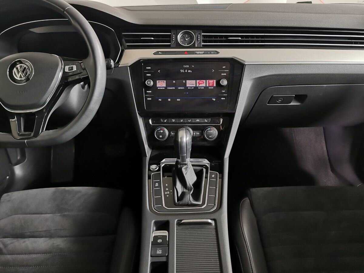 Купить Volkswagen Passat, 2019, 74 175 км.. Фото: #10