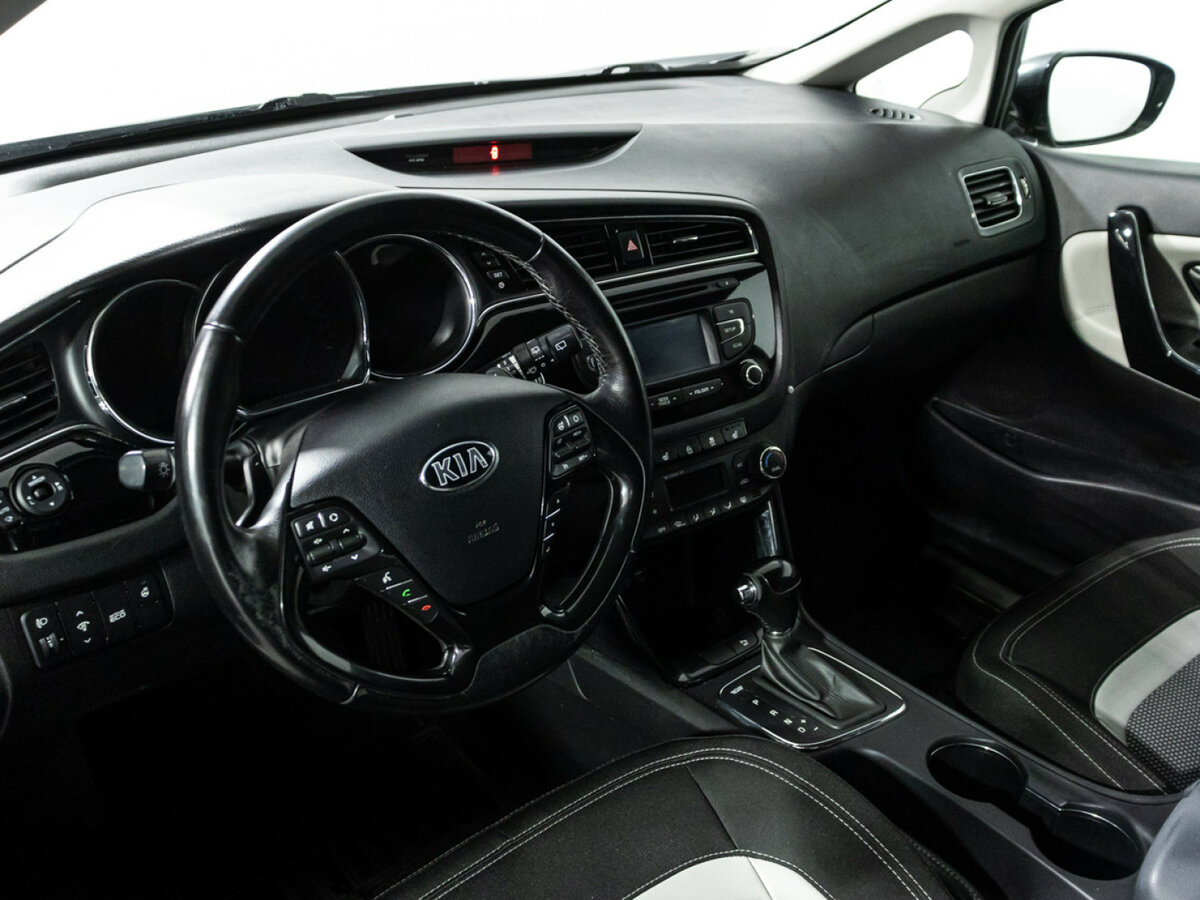 Купить Kia Ceed, 2015, 86 504 км.. Фото: #10