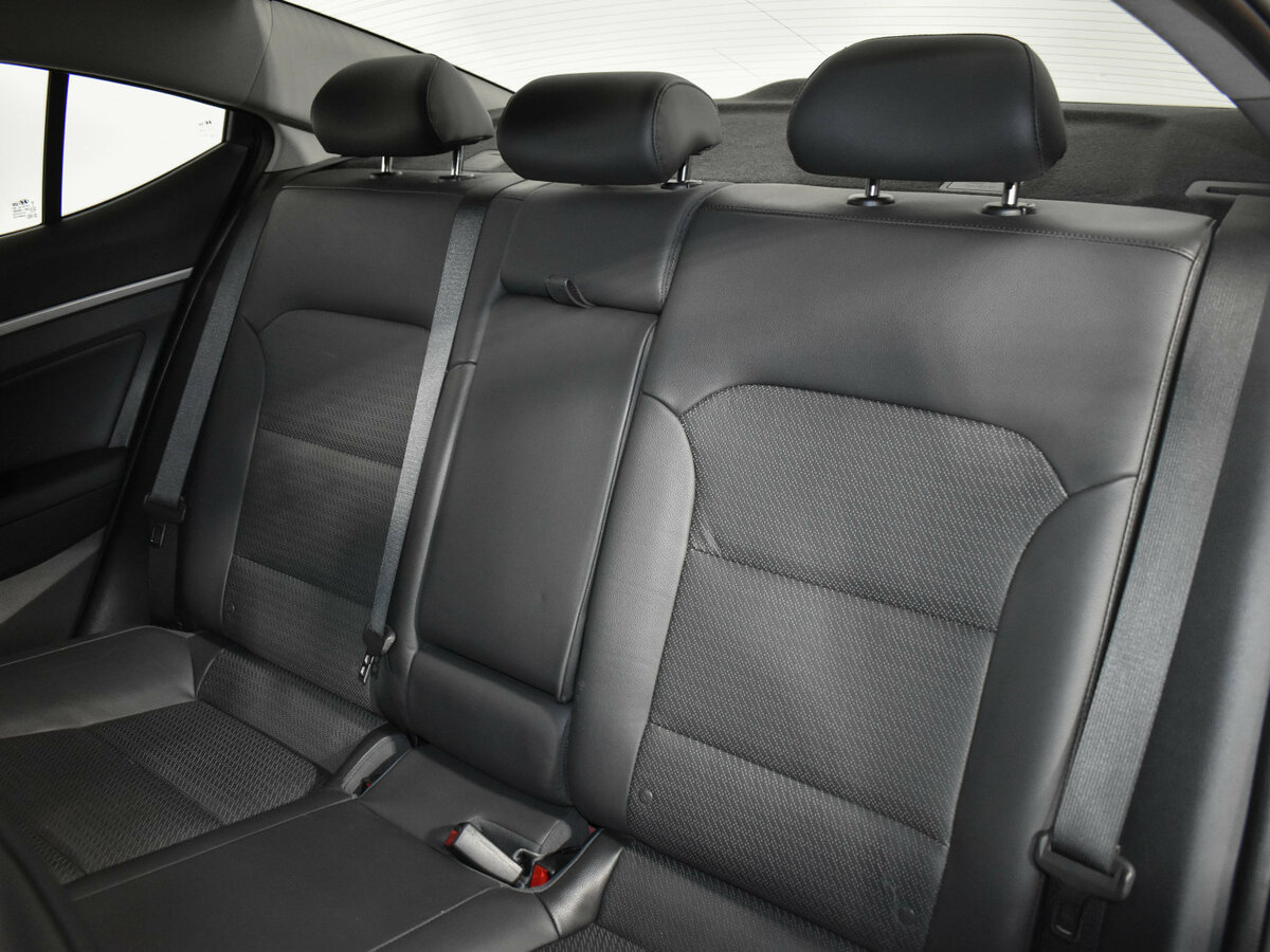 Купить Hyundai Elantra, 2019, 67 300 км.. Фото: #11