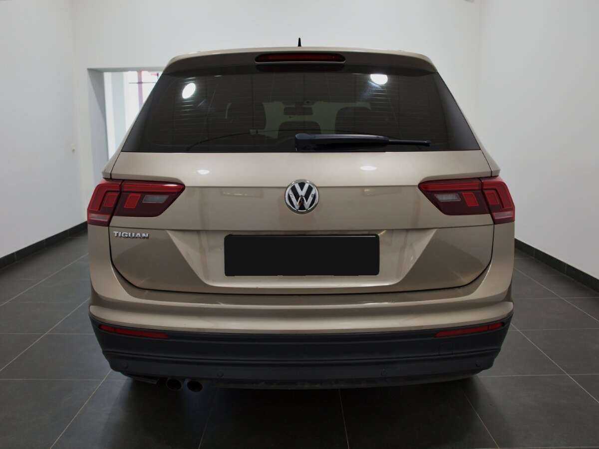 Купить Volkswagen Tiguan, 2018, 72 531 км.. Фото: #3