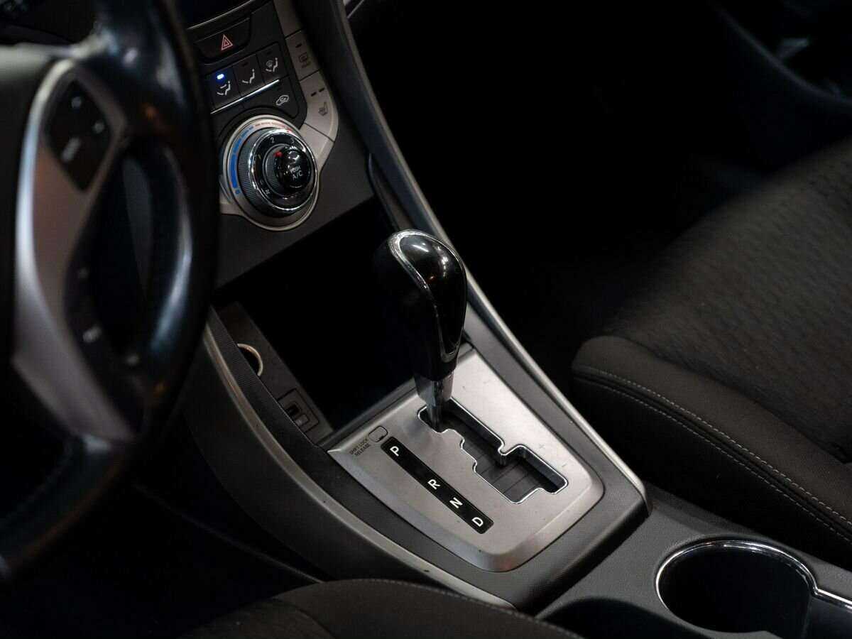 Купить Hyundai Elantra, 2012, 197 450 км.. Фото: #10