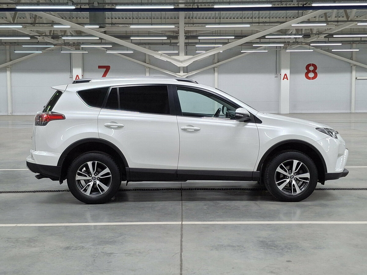 Купить Toyota RAV4, 2016, 145 854 км.. Фото: #3