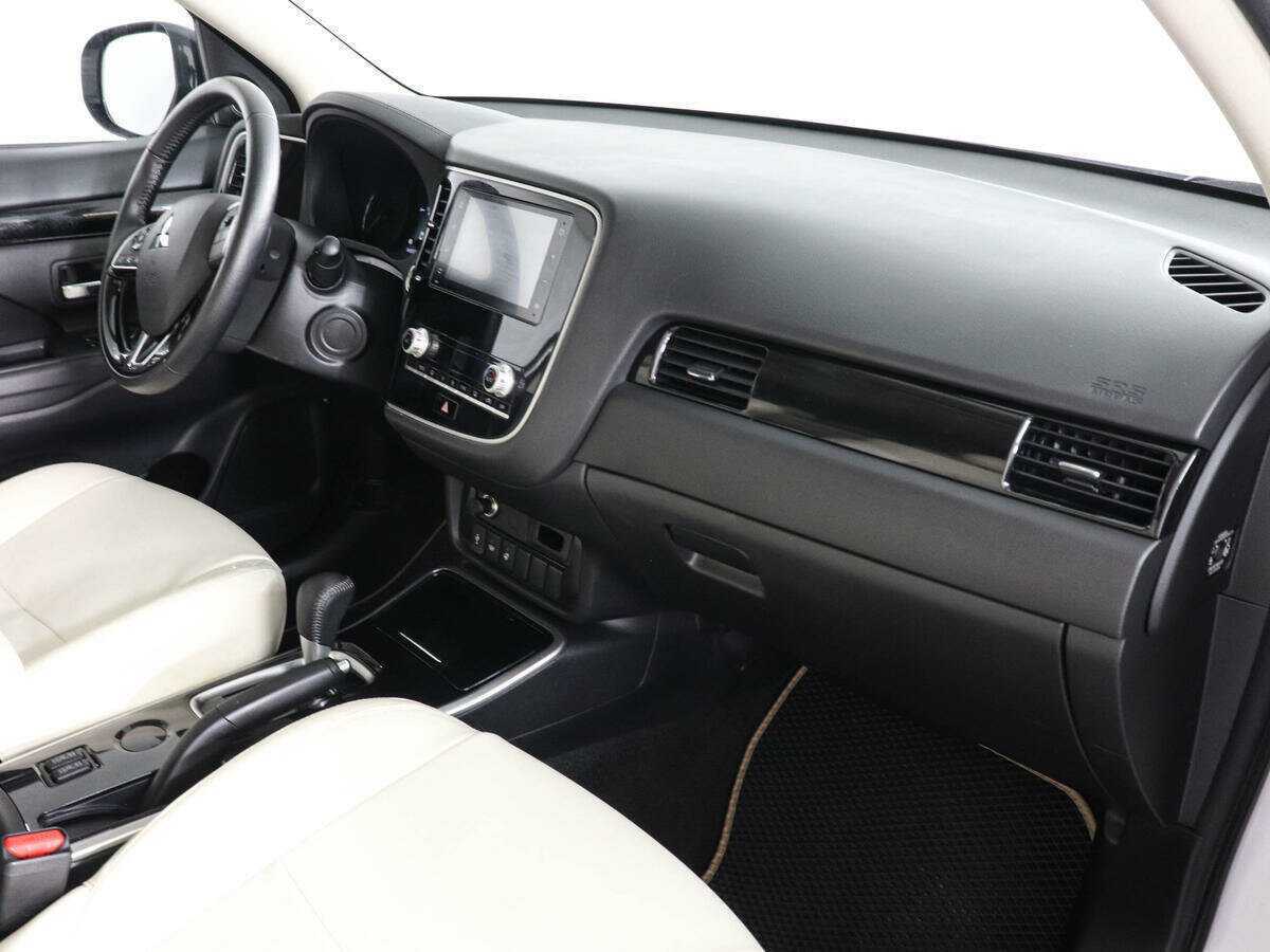 Купить Mitsubishi Outlander, 2021, 48 353 км.. Фото: #9