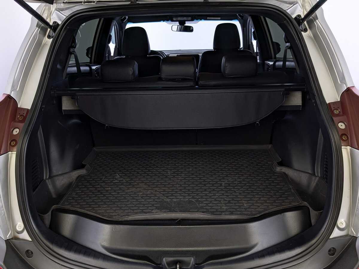 Купить Toyota RAV4, 2014, 90 866 км.. Фото: #9