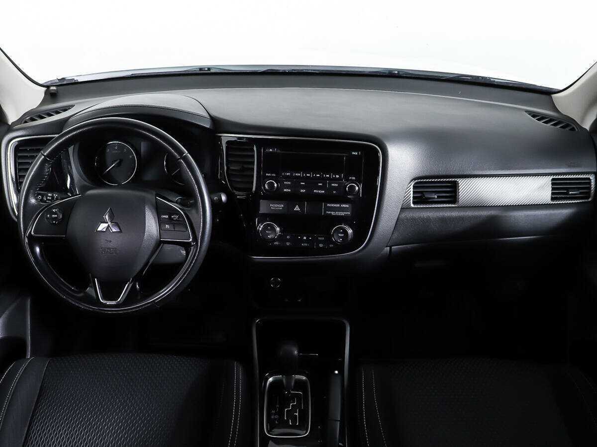 Купить Mitsubishi Outlander, 2018, 71 629 км.. Фото: #10