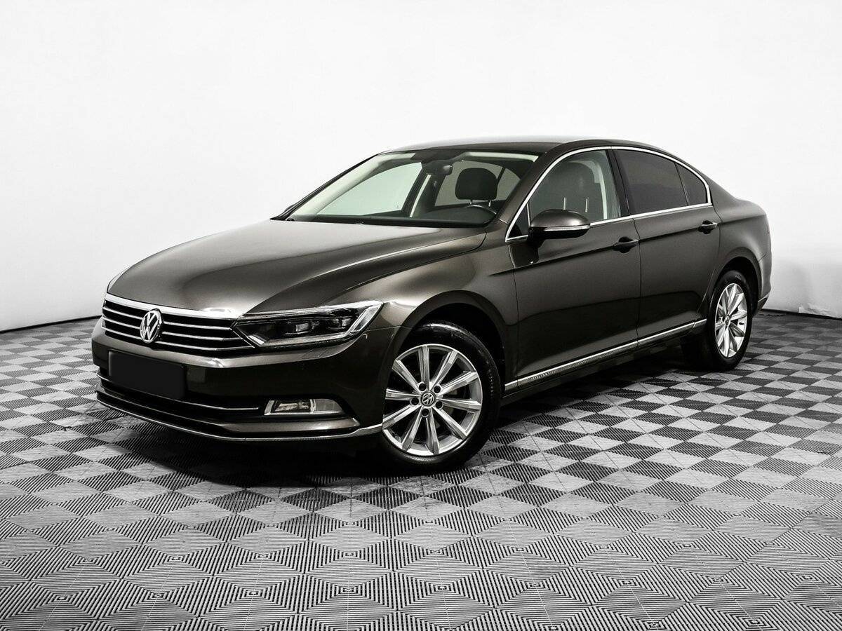 Купить Volkswagen Passat, 2017, 137 619 км.. Посмотреть фото
