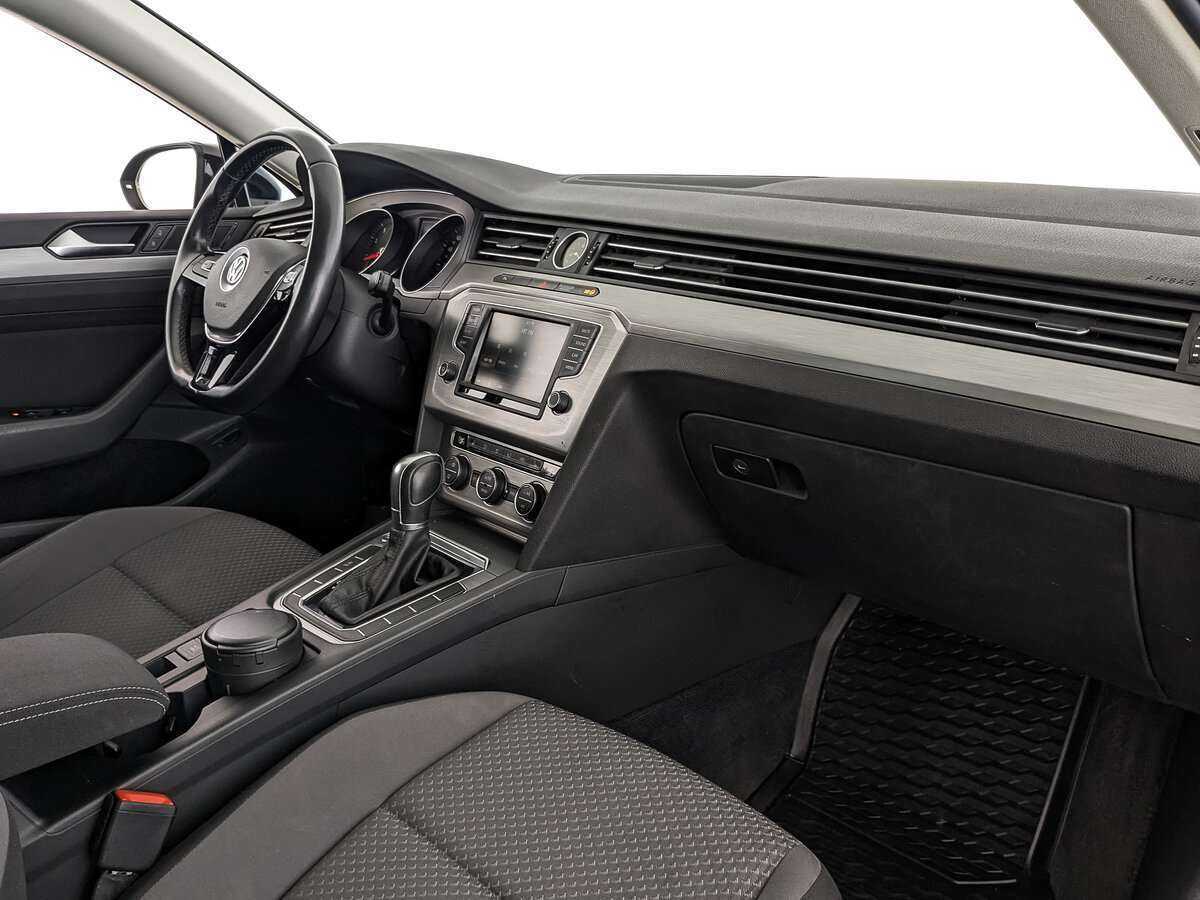 Купить Volkswagen Passat, 2016, 61 012 км.. Фото: #7