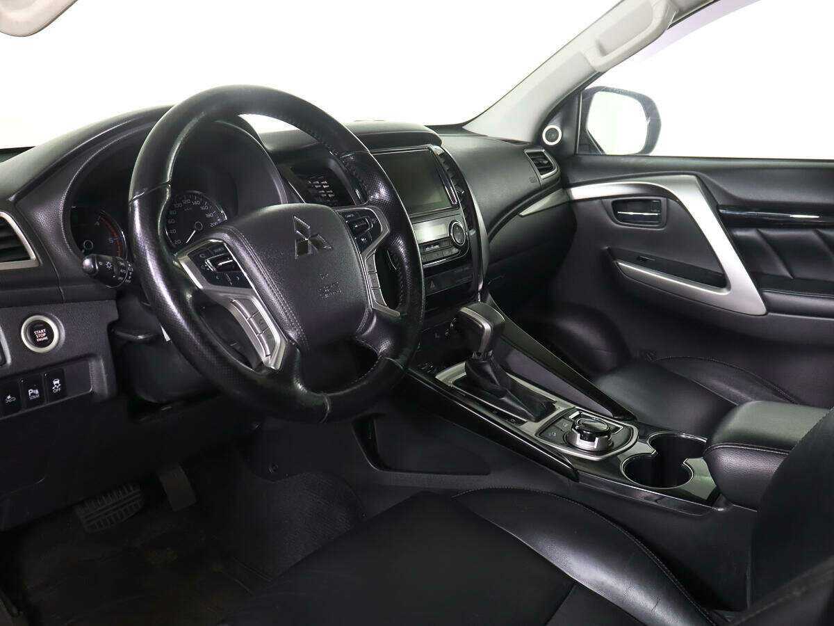 Купить Mitsubishi Pajero Sport, 2017, 91 308 км.. Фото: #12