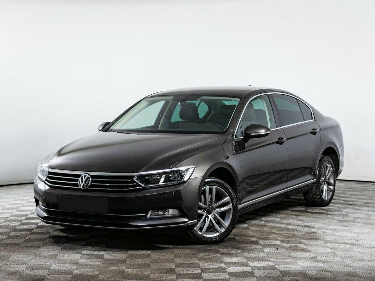 Купить Volkswagen Passat, 2017, 97 768 км.. Посмотреть фото