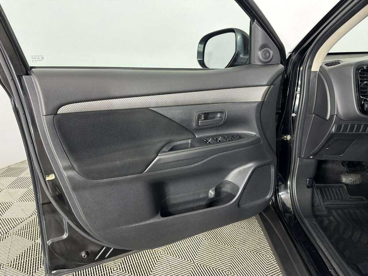 Купить Mitsubishi Outlander, 2017, 146 761 км.. Фото: #7