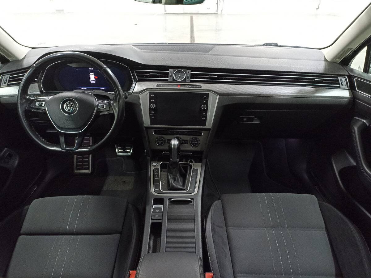 Купить Volkswagen Passat, 2018, 130 479 км.. Фото: #13