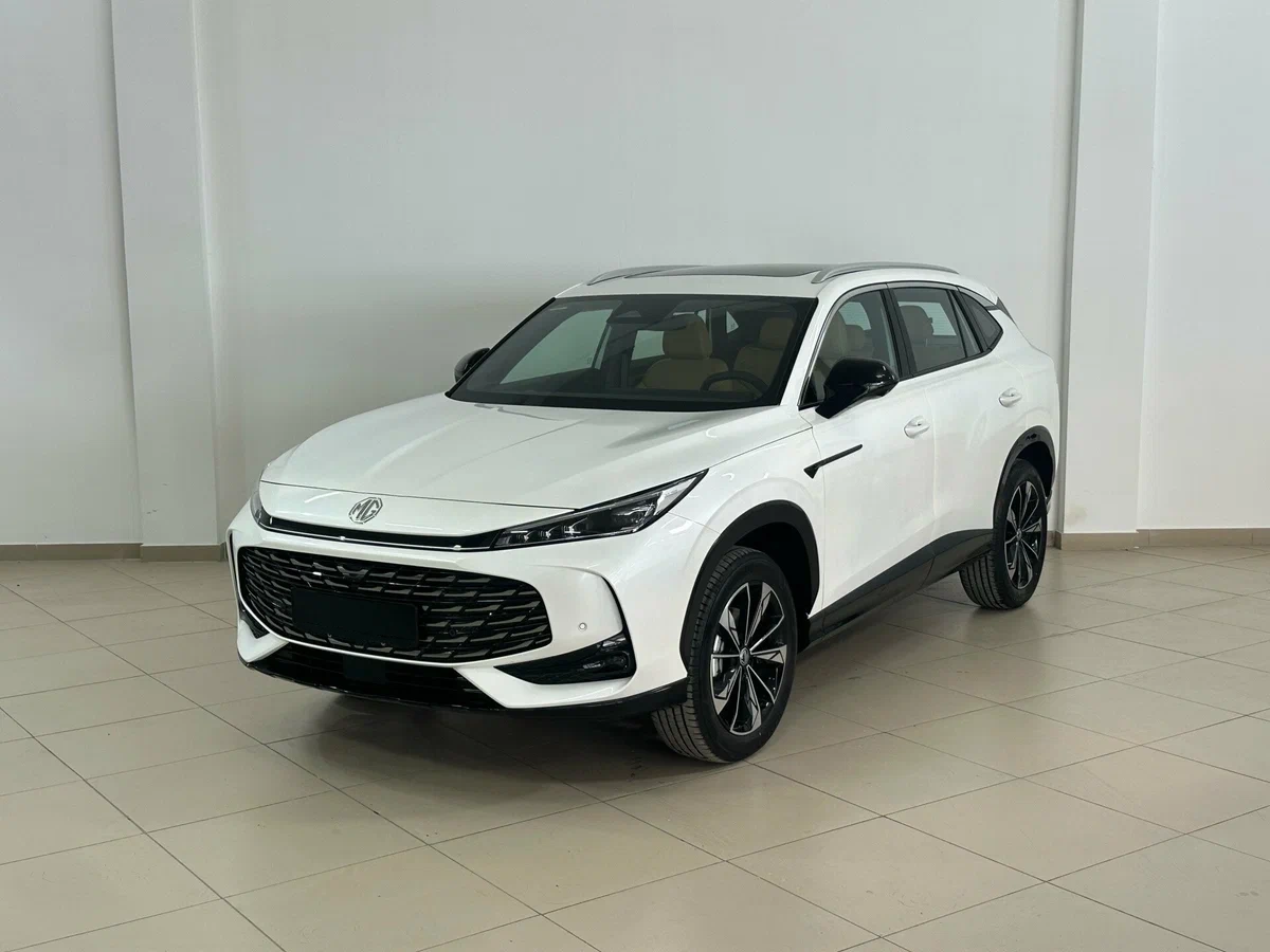 MG HS с салона по цене от 3 500 000 рублей