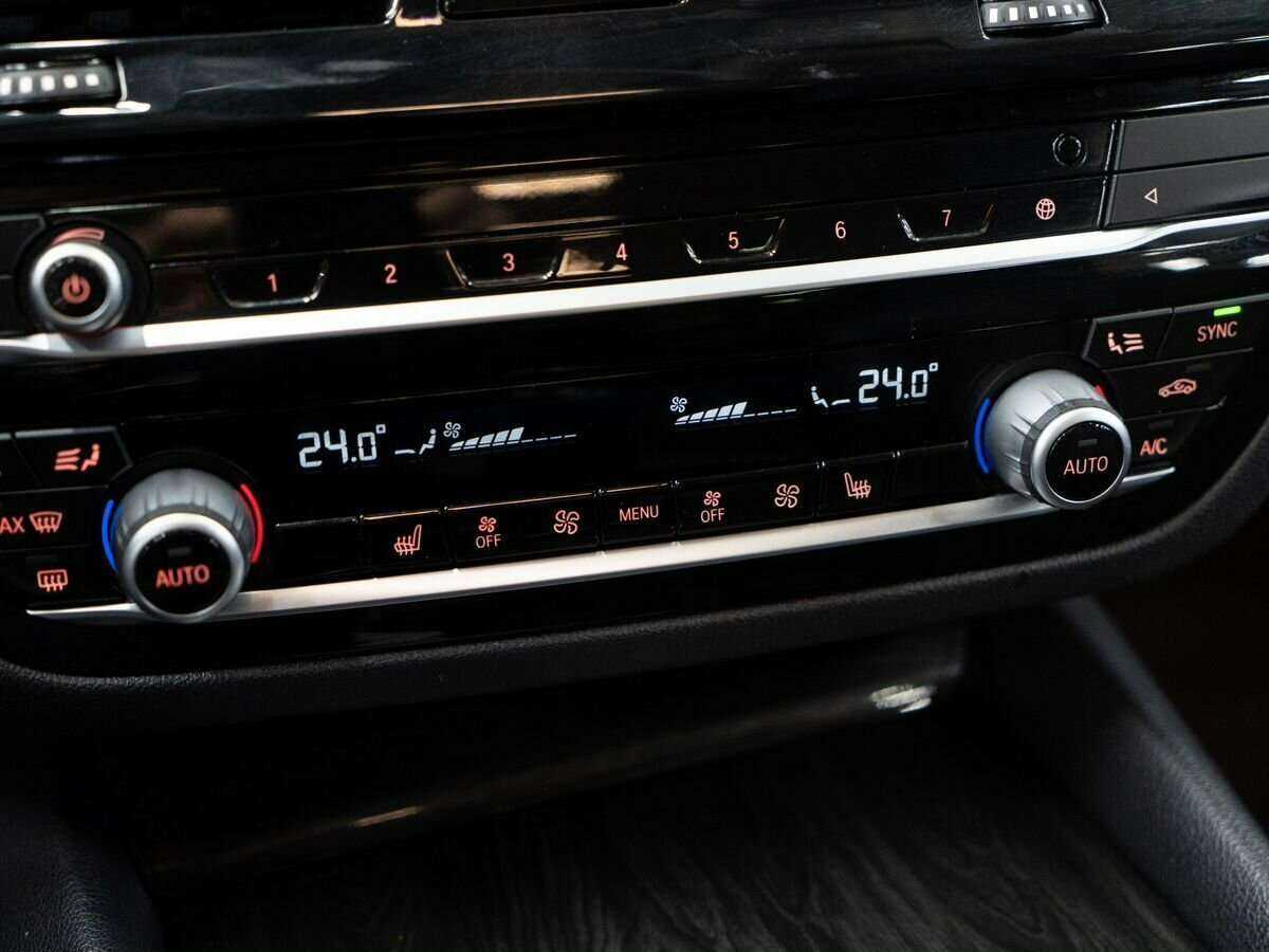 Купить BMW 5 серии, 2019, 146 239 км.. Фото: #10