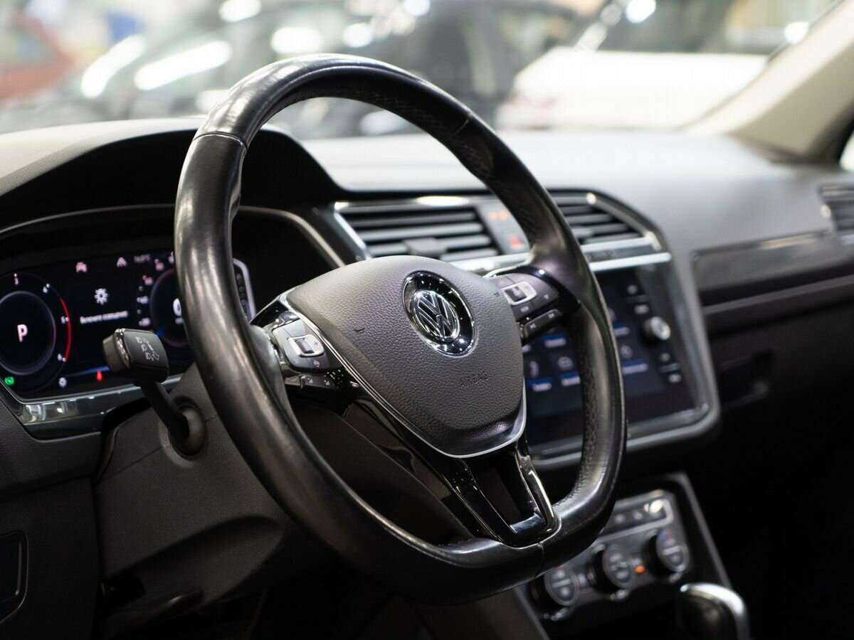 Купить Volkswagen Tiguan, 2019, 71 175 км.. Фото: #4