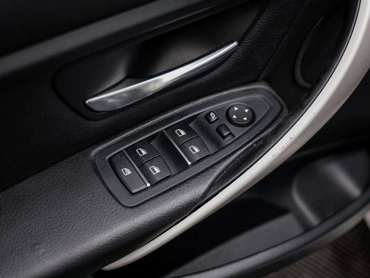 Купить BMW 3 серии, 2015, 133 632 км.. Фото: #14