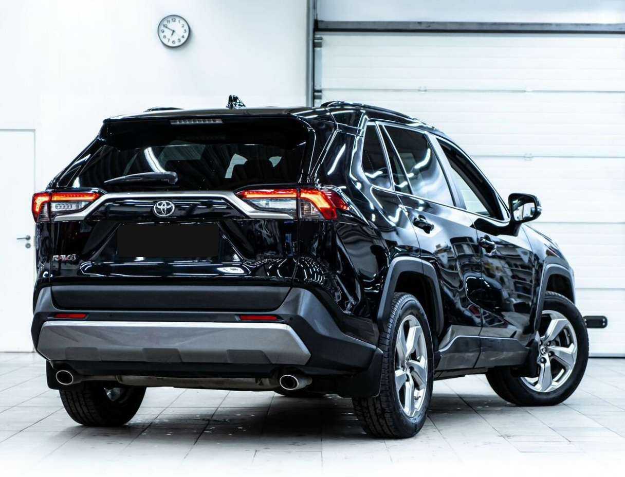 Купить Toyota RAV4, 2019, 47 000 км.. Фото: #2