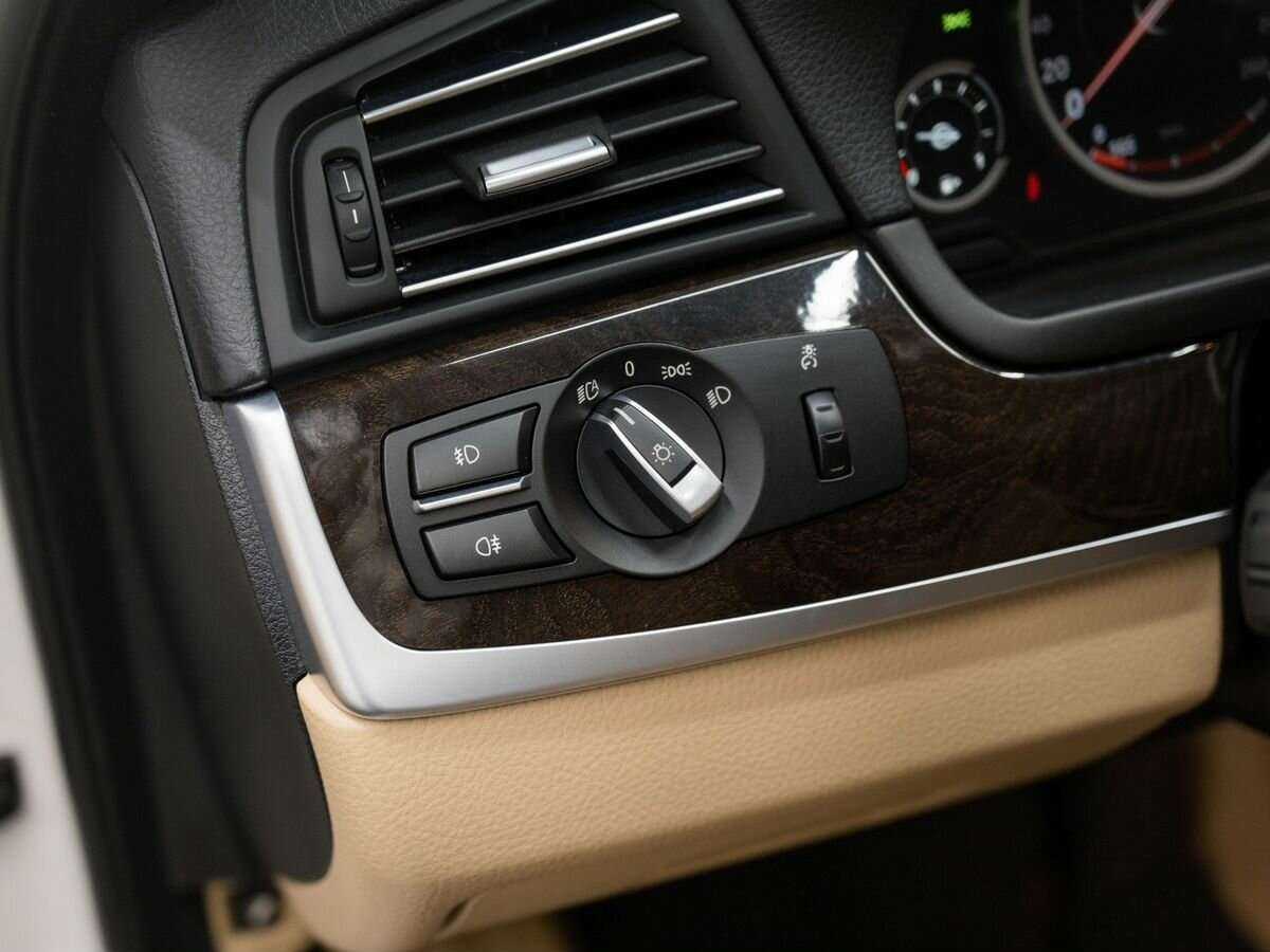 Купить BMW 5 серии, 2015, 78 182 км.. Фото: #15