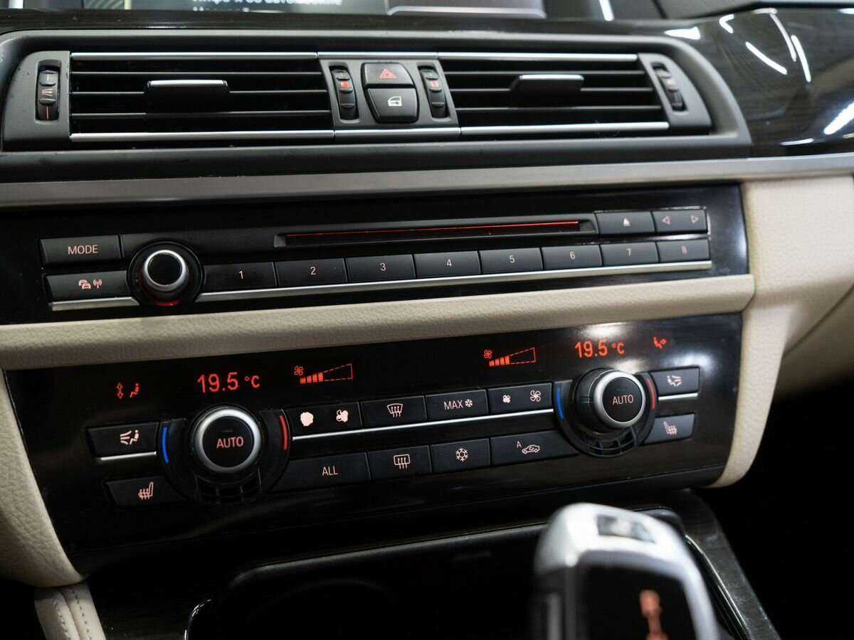 Купить BMW 5 серии, 2012, 115 270 км.. Фото: #12