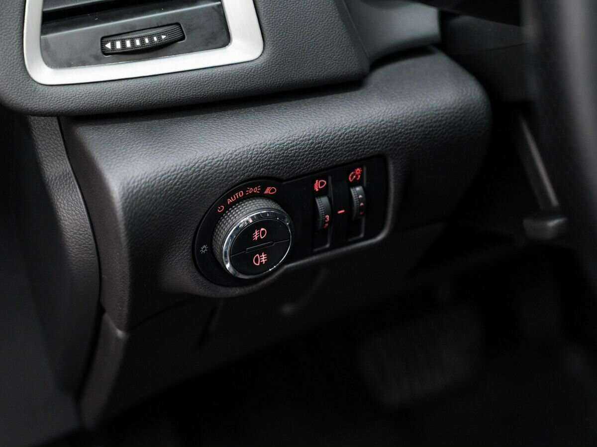 Купить Опель Астра, 2012, 258 000 км.. Фото: #9